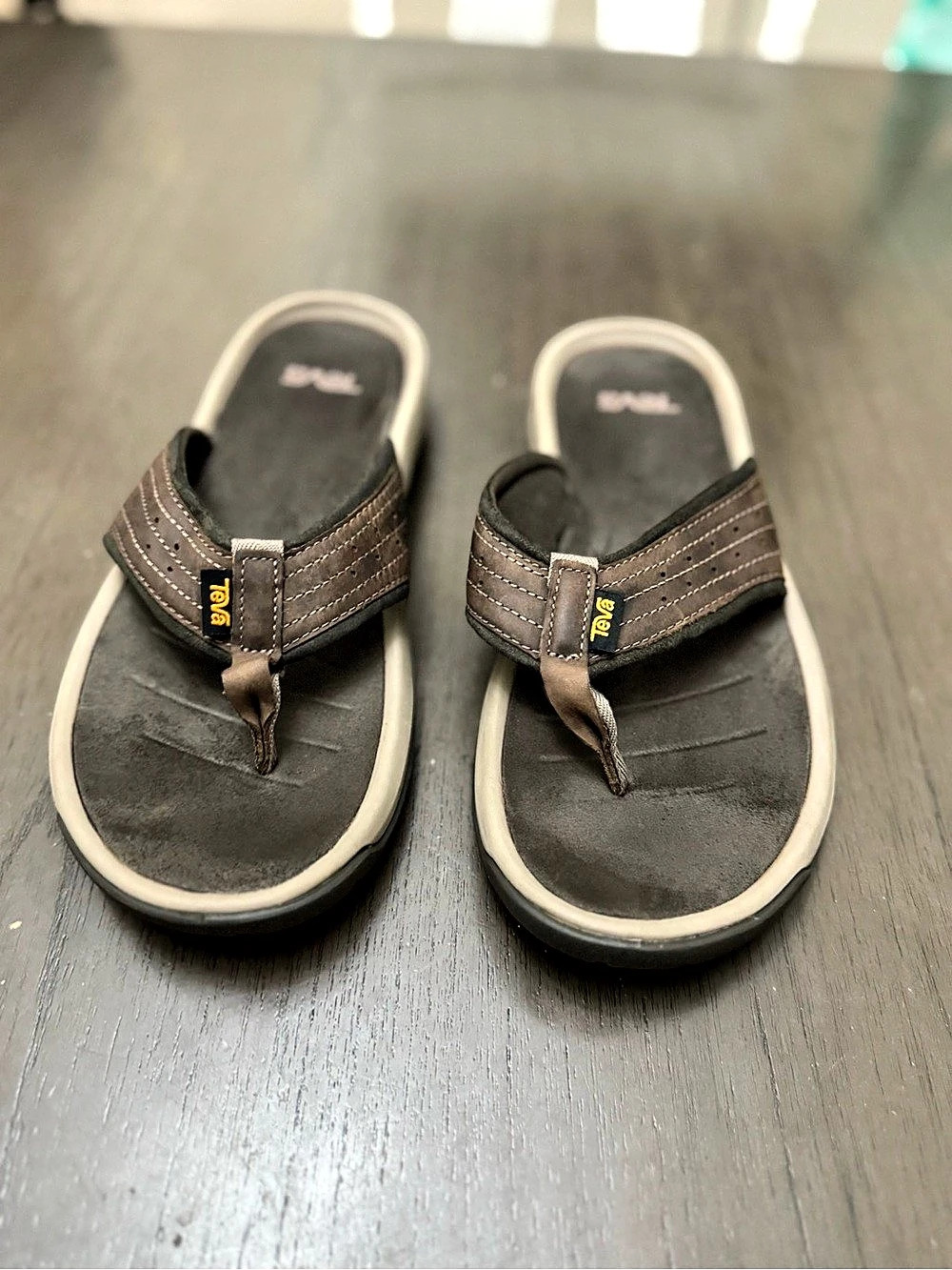 Teva Mens Langdon Flip Walnut 7 size US 10 M